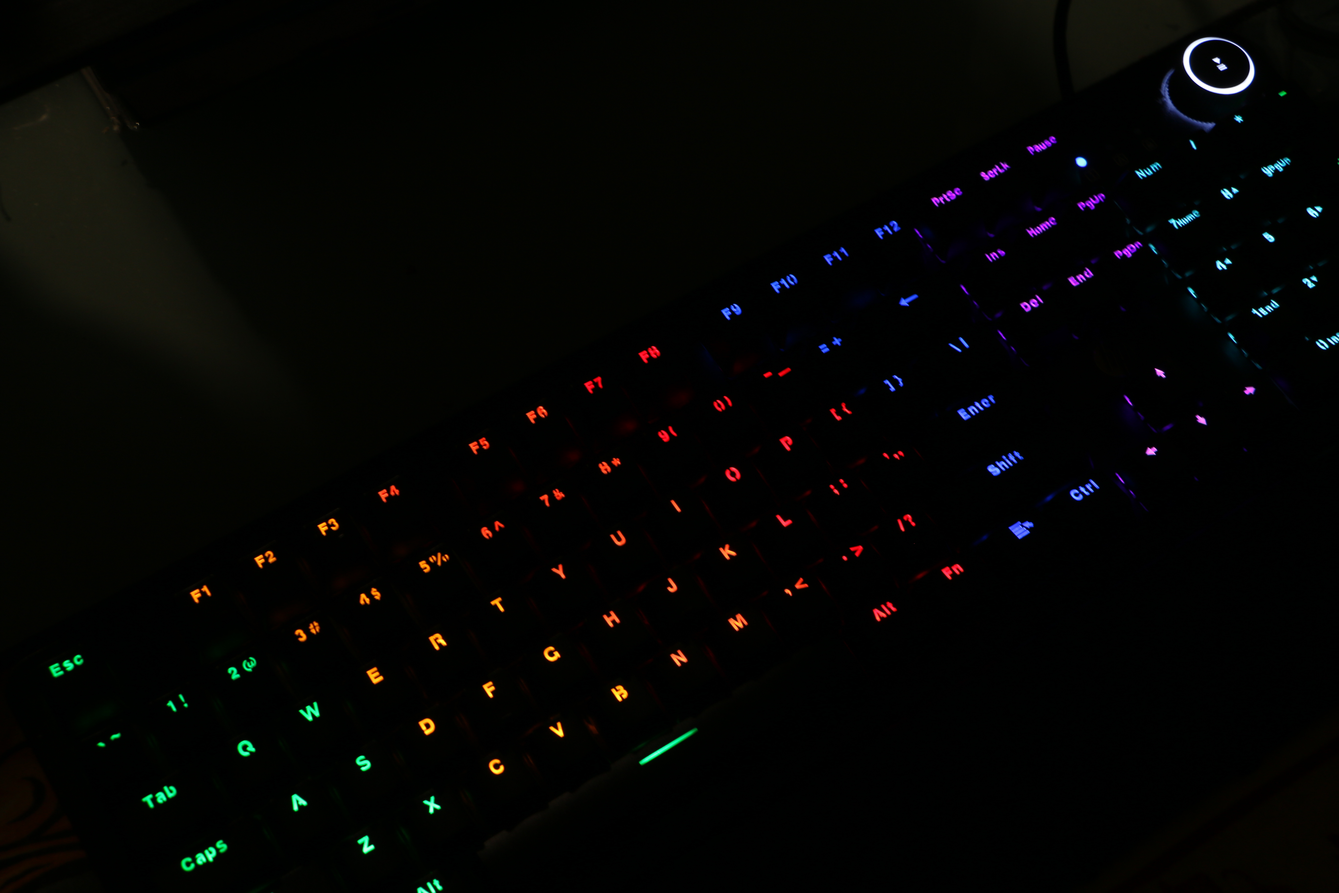 惠普机械键盘只亮方向键,惠普朋克机械键盘评测