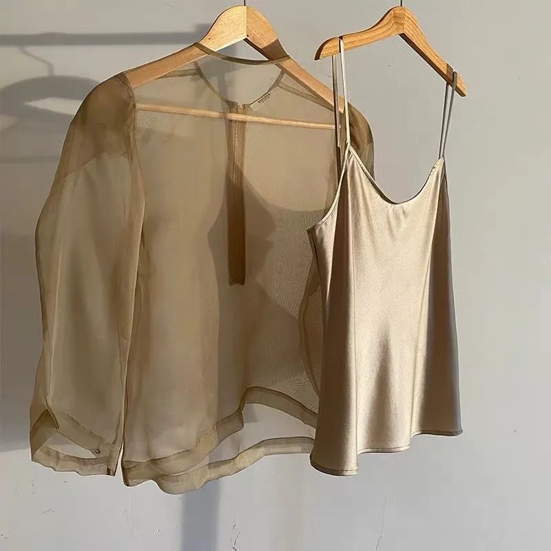 夏季最适合穿的防晒衣,夏天穿防晒衣太热怎么办