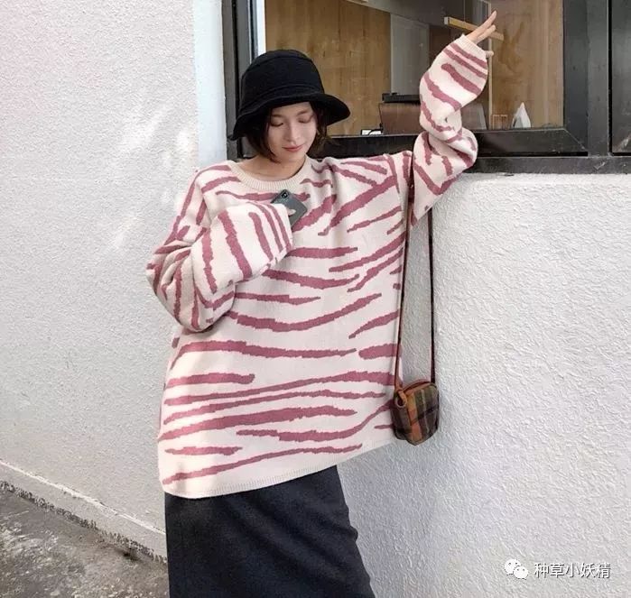 秋季必备软糯条纹毛衣超舒服,秋冬款必备毛衣视频