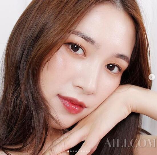 让HR眼前一亮的面试妆比精修证件照还美？