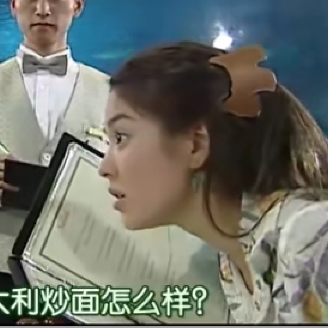 下颌角怎样算好看,下颌有折角好看还是没有折角好看