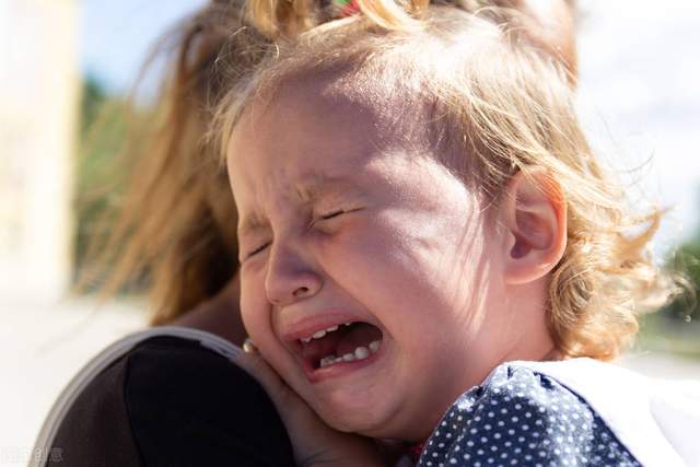 孩子被父母欺负了,孩子被父母欺负怎么办