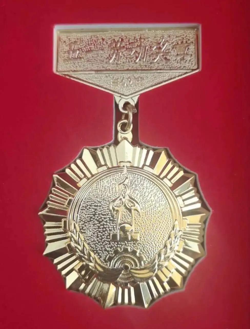 白城市韩旭,因为专业所以卓越演讲