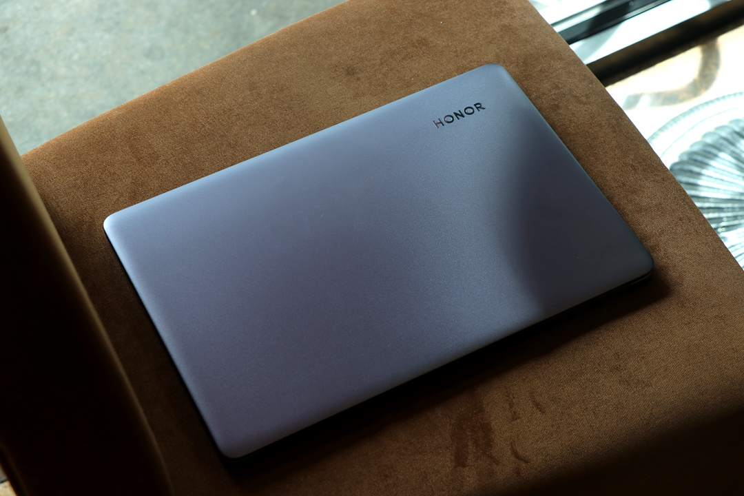 荣耀2019magicbook和magicbookpro,荣耀magicbook142050续航