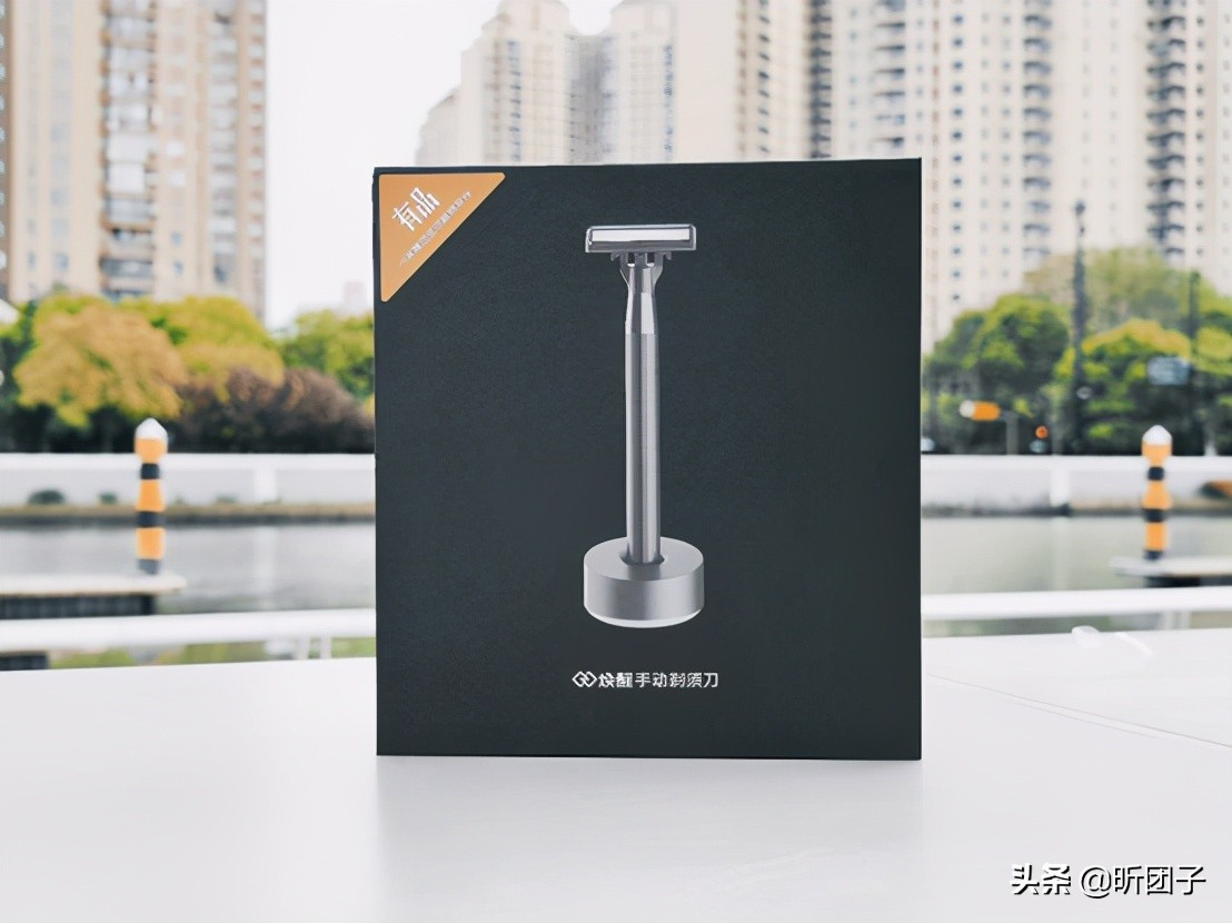 干净丝滑清爽焕醒手动剃须刀体验,焕醒便携式剃须刀