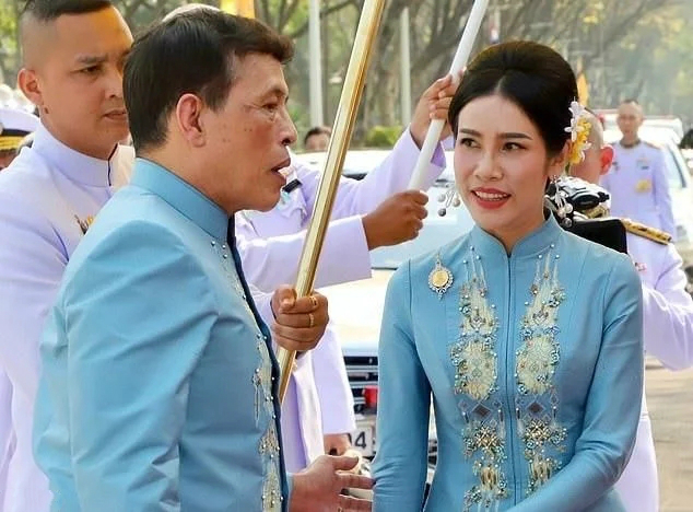 诗妮娜为什么离开甄嬛,泰国王妃诗妮娜与甄嬛