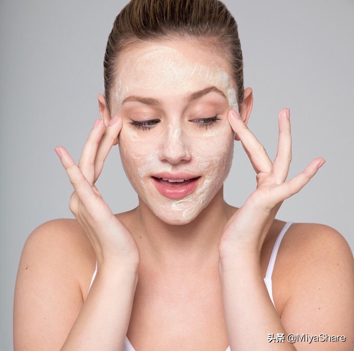 皮肤很敏感用什么水,皮肤老是敏感怎么办