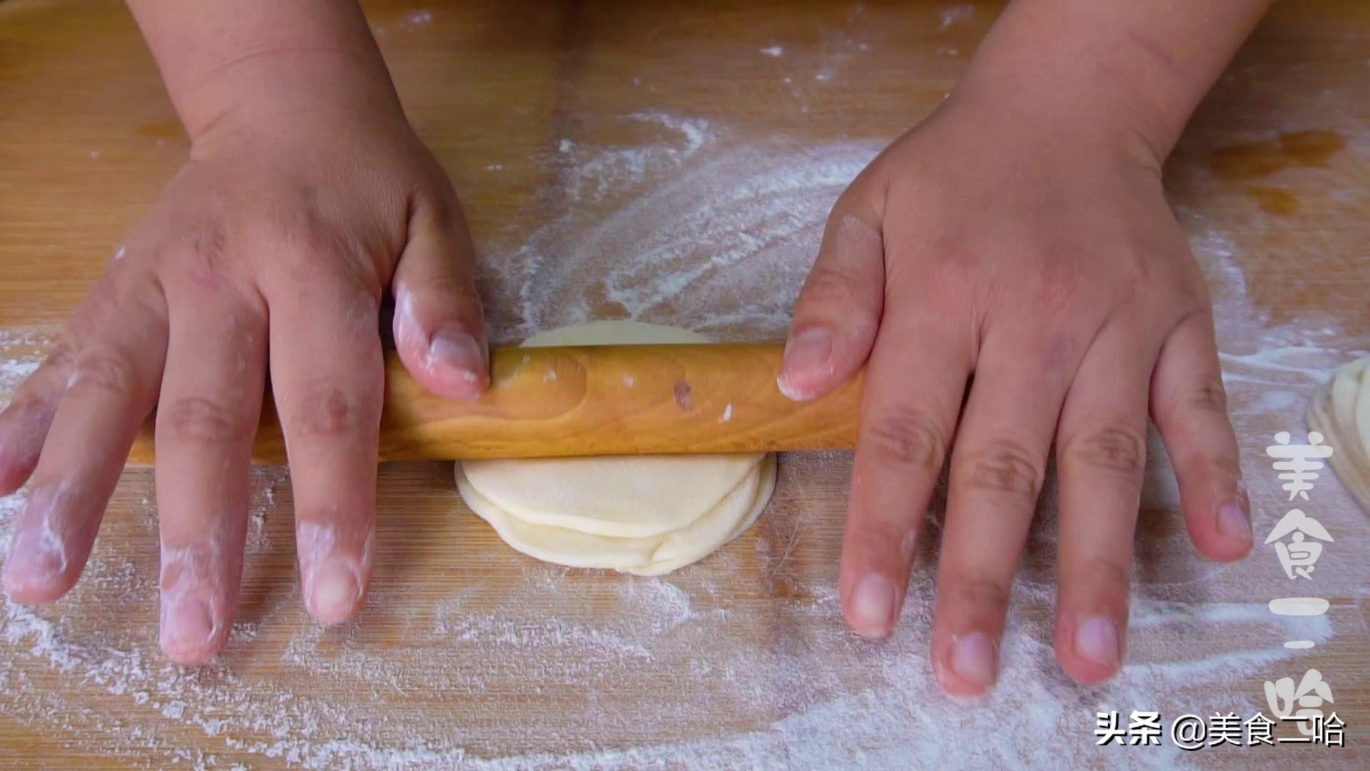 早餐想吃煎饼果子，15分钟就能搞定，酥香脆口，比买的好吃太多了