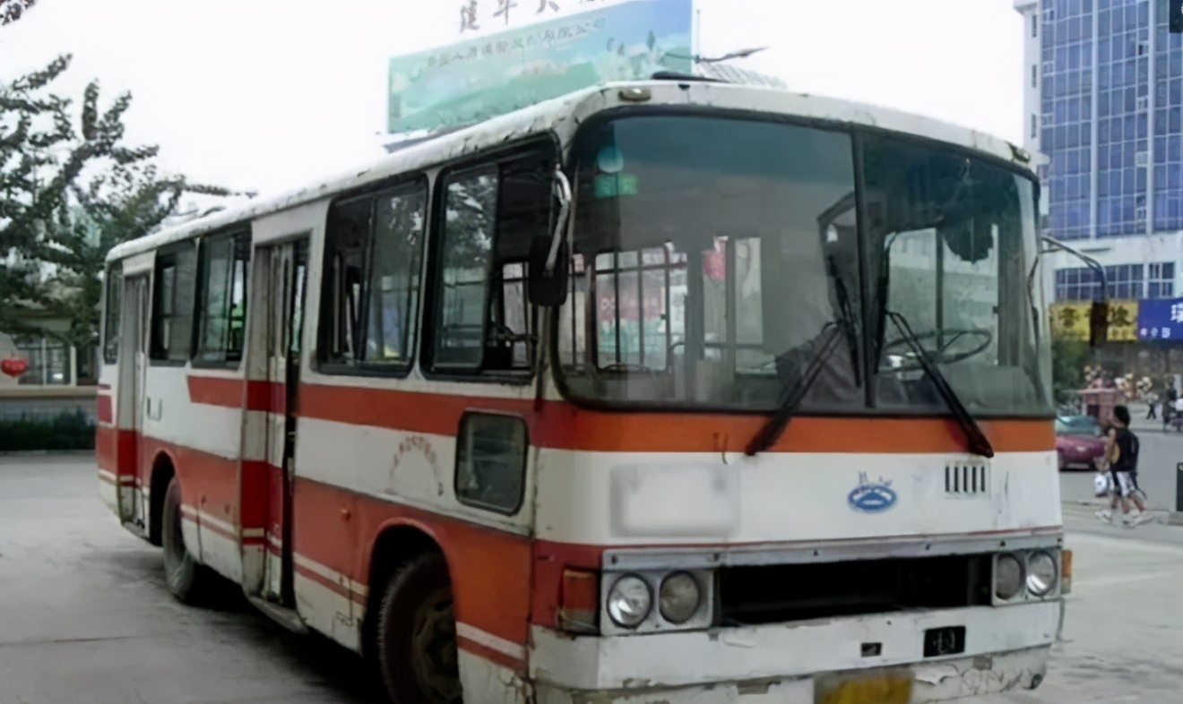 武汉最大的公交车,武汉最特殊的一趟公交车