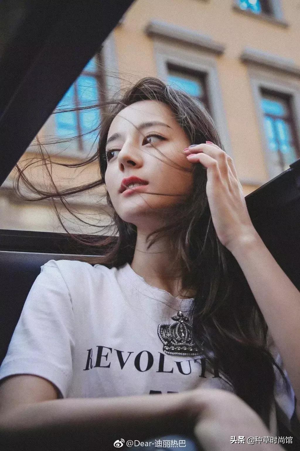 15个拍照技巧,15个拍照姿势让你拍照时瞬间美