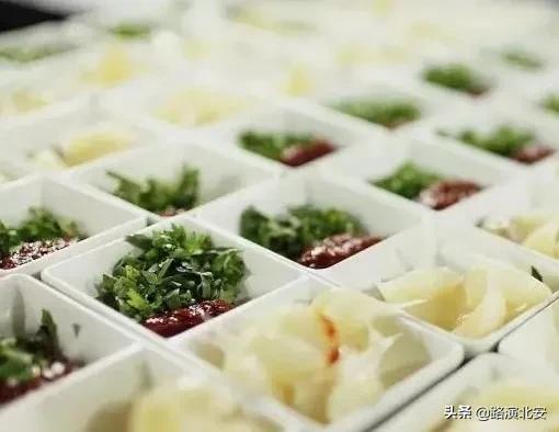 大中午的……看完这篇,更饿了