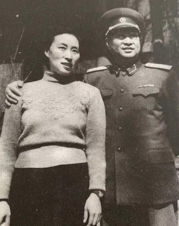 2010年,陈赓子女要求把父亲陵墓迁出八宝山,中央为何批示:同意