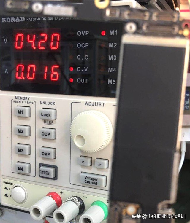 手机摔机后开不了机,iPhone7P通病,遇到这个情况要小心了