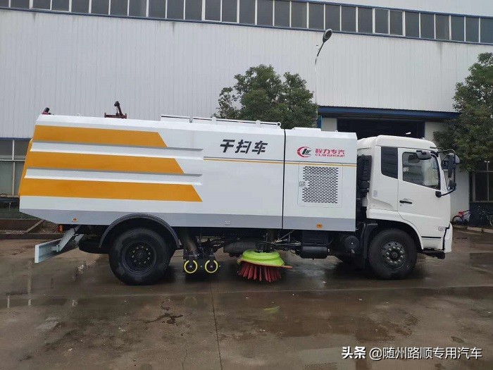 提车天锦干湿两用清扫车,河南天锦干湿两用吸尘车配件