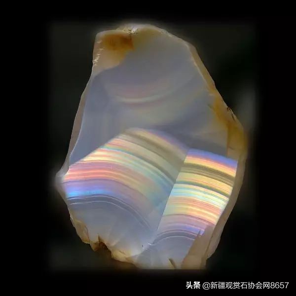 七彩樱花玛瑙,像极光一样好看的钻石