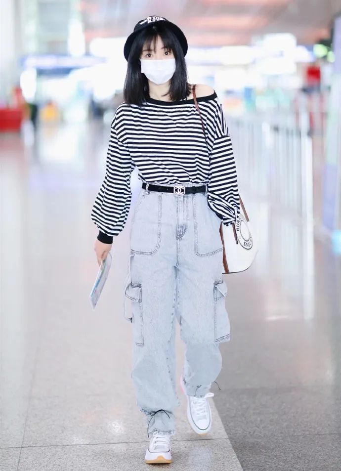 马丁靴怎样穿时髦新潮还显腿细呢,冬季马丁靴松糕鞋