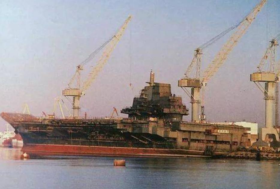 贺龙儿子贺鹏飞：42岁成少将，中国能有第一艘舰母，他功不可没