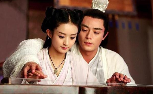 怎么判定自己的发际线高不高,天生发际线高m型发际线