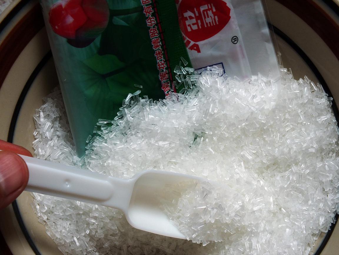 鸡精到底有什么危害,鸡精到底可不可以吃