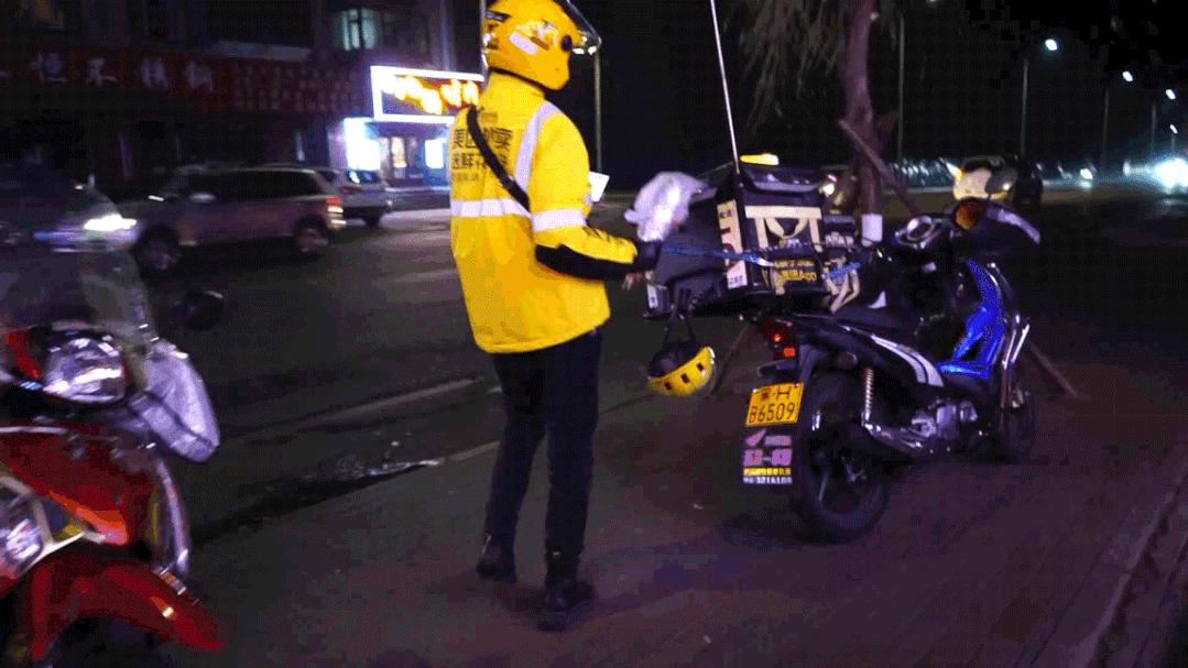 鹤岗东北烧烤,在鹤岗4个人吃一顿正宗东北烧烤