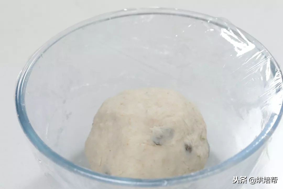 全程不用手和面的面包做法,不用发酵也不用揉面做出来的面包