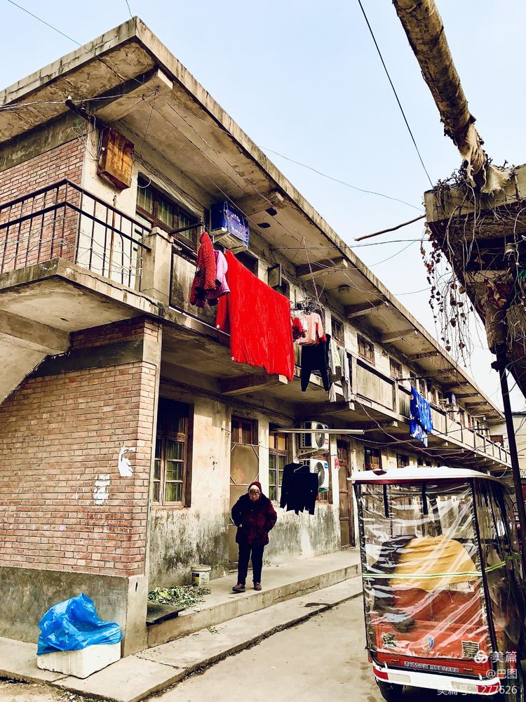 新安老家怀旧行，洛玻砂岩矿成为历史，洛阳水泥厂辉煌不再