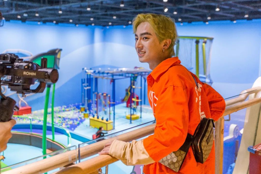 look缃戠孩,look鍝ュ摜