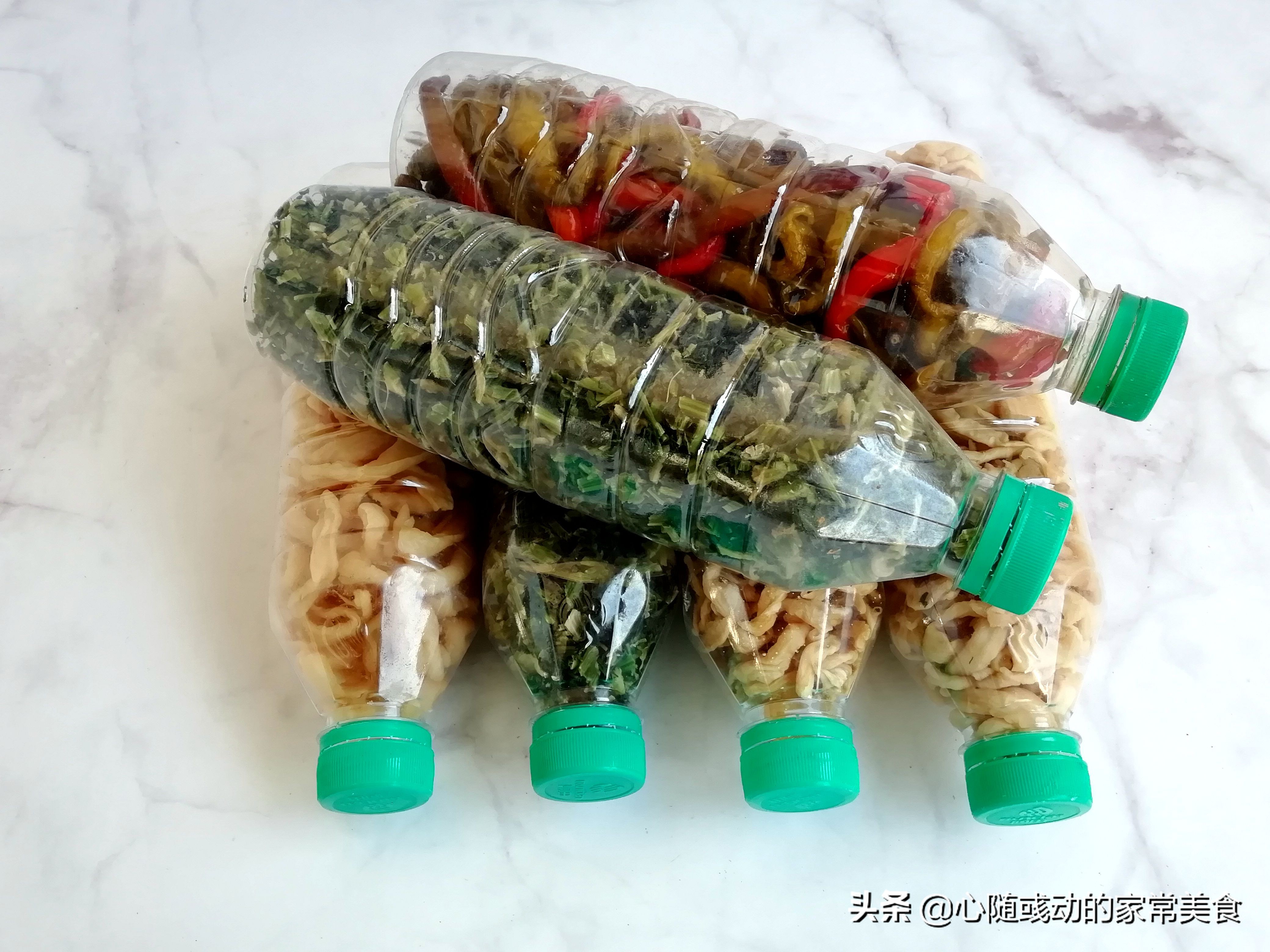 8种蔬菜晒干后，比新鲜的都好吃，我家每年做几十斤，炒肉吃最香