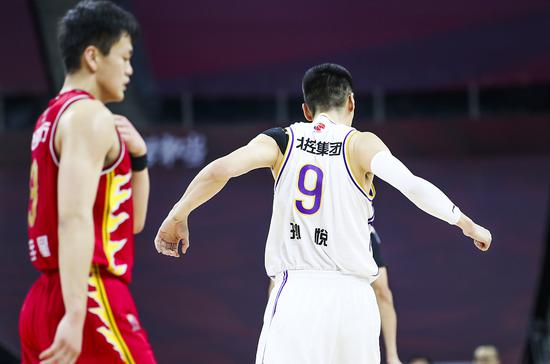 “难道非得把跟腱练断了,才叫为国争光?”