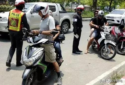 戴头盔骑摩托车规定,什么法律要求骑摩托车必须戴头盔