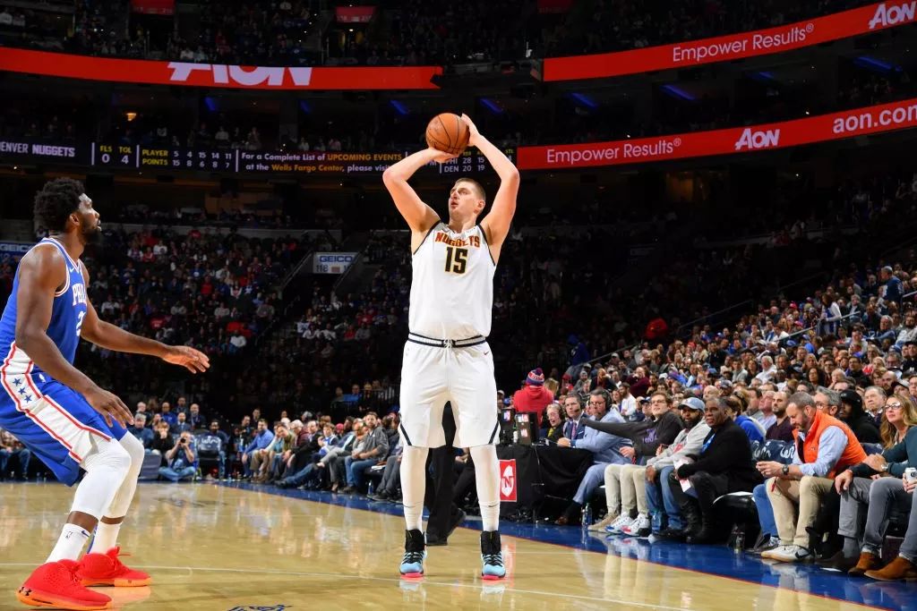 掘金上演18分大逆转全过程,一场惨败却让掘金保留一丝希望