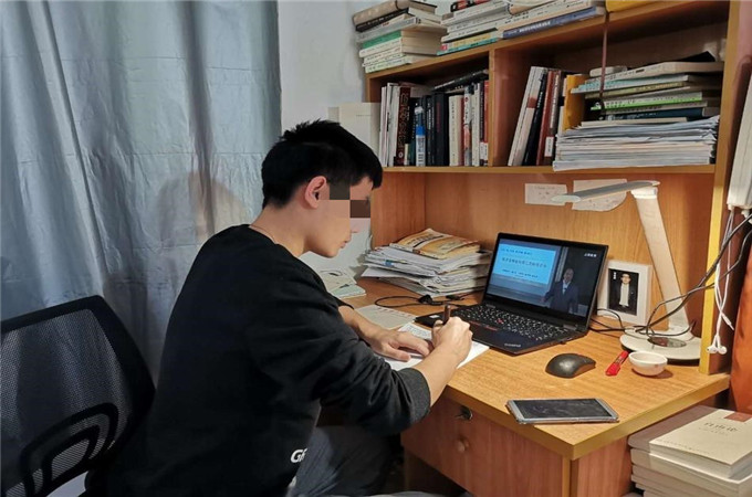 初中生网课一周的情况,初三学生网课现状