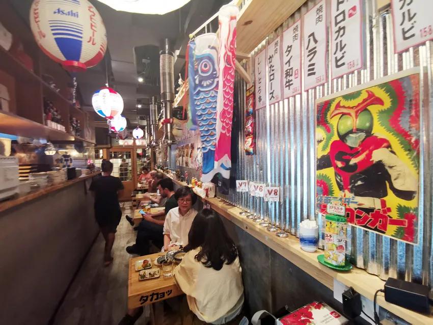 在泰国可以跟幪面超人•铁甲万能侠一起吃饭了