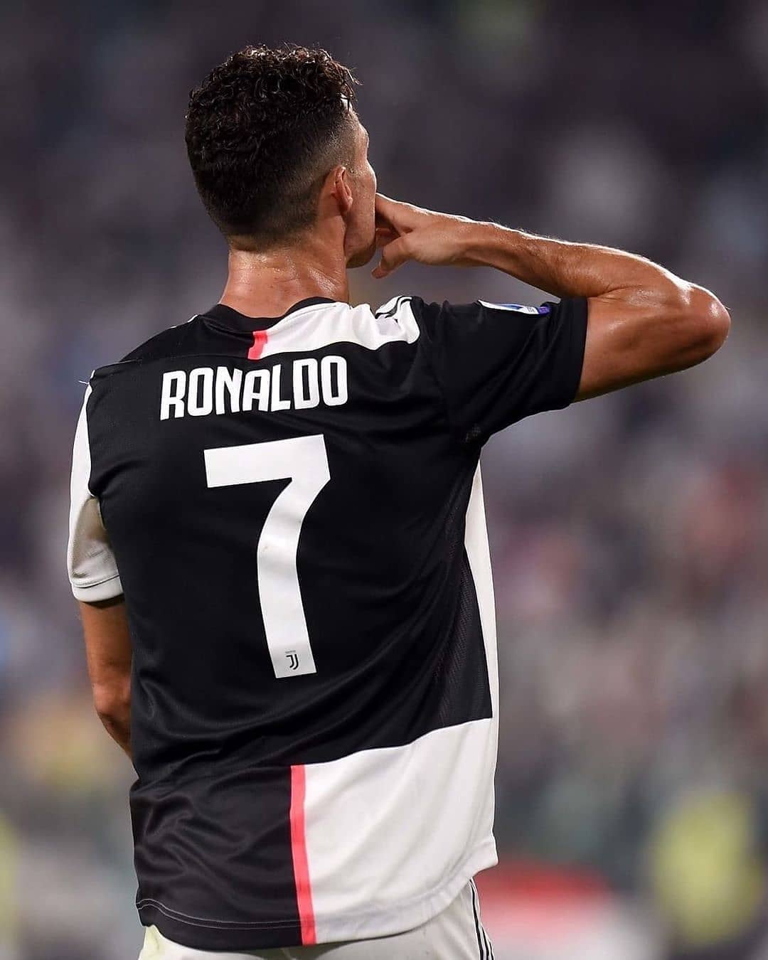 c罗第一场比赛,c罗在和ac米兰的比赛里表现如何