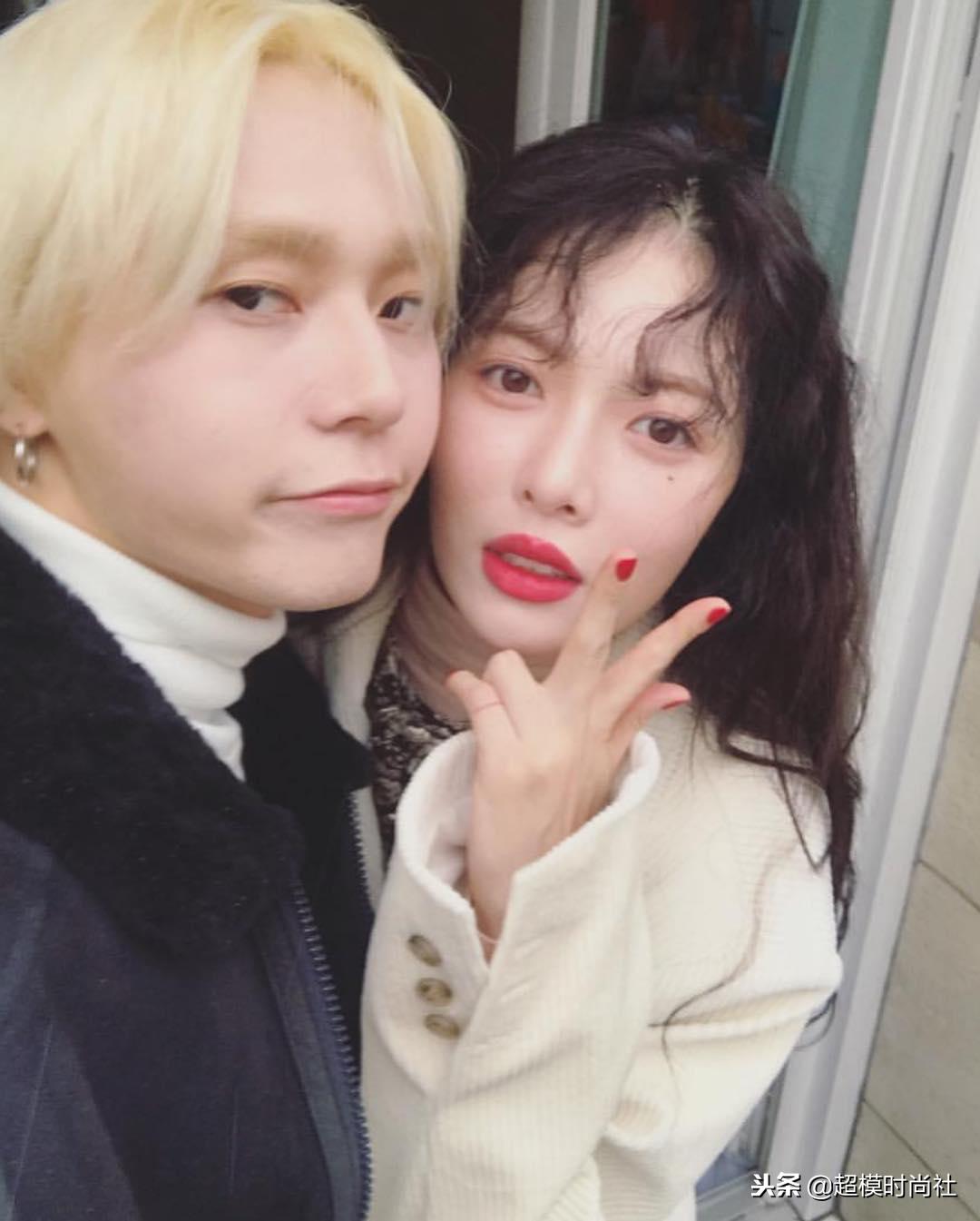 杨幂穿打底袜好看吗,杨幂穿长筒袜的穿搭