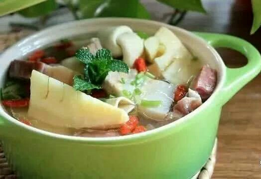 春笋味道清淡鲜嫩,春笋怎么吃又脆又好吃