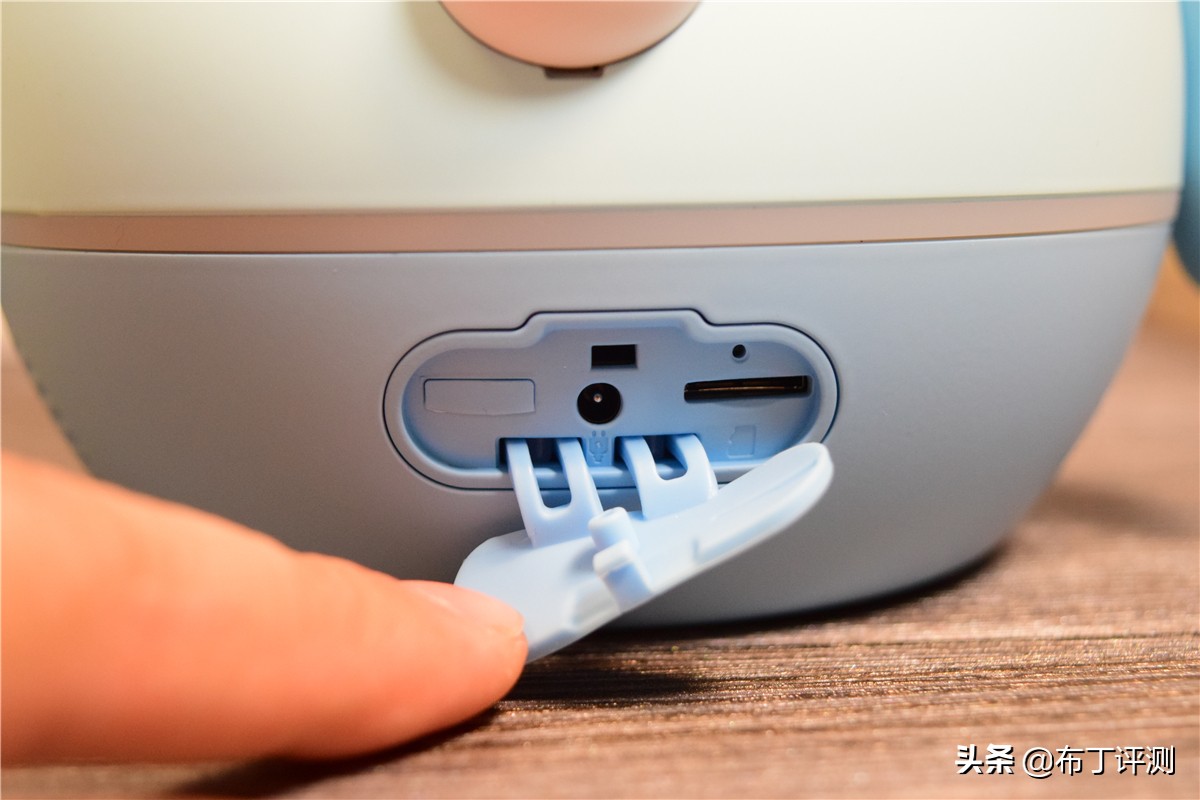 ai智能教育陪伴机器人,智慧儿童ai学习机器人