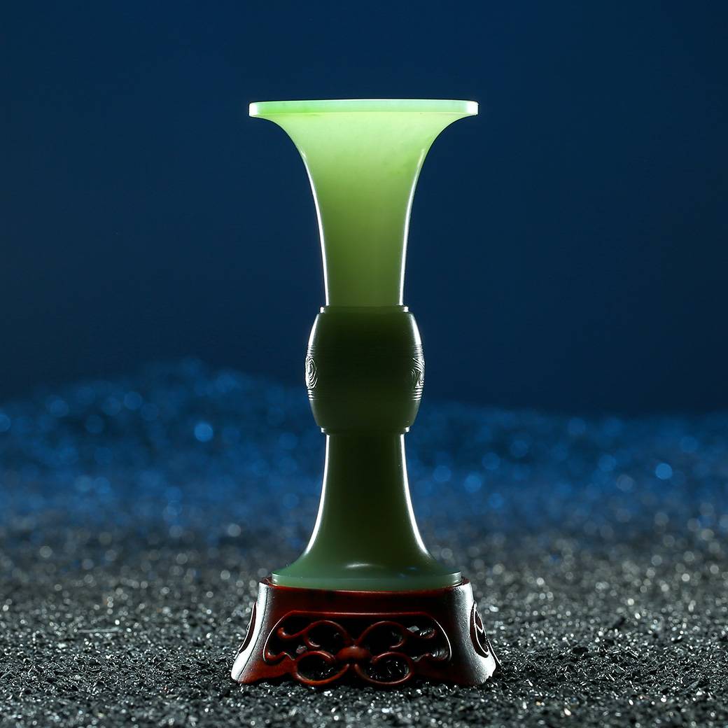 五彩斑斓的和田玉家族!这抹价值不菲万的“绿”来自何方?