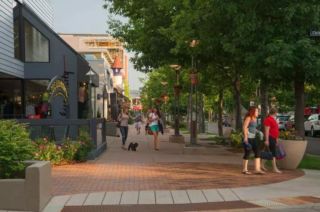 商业街景观设计提升方案,商业街网红景观设计