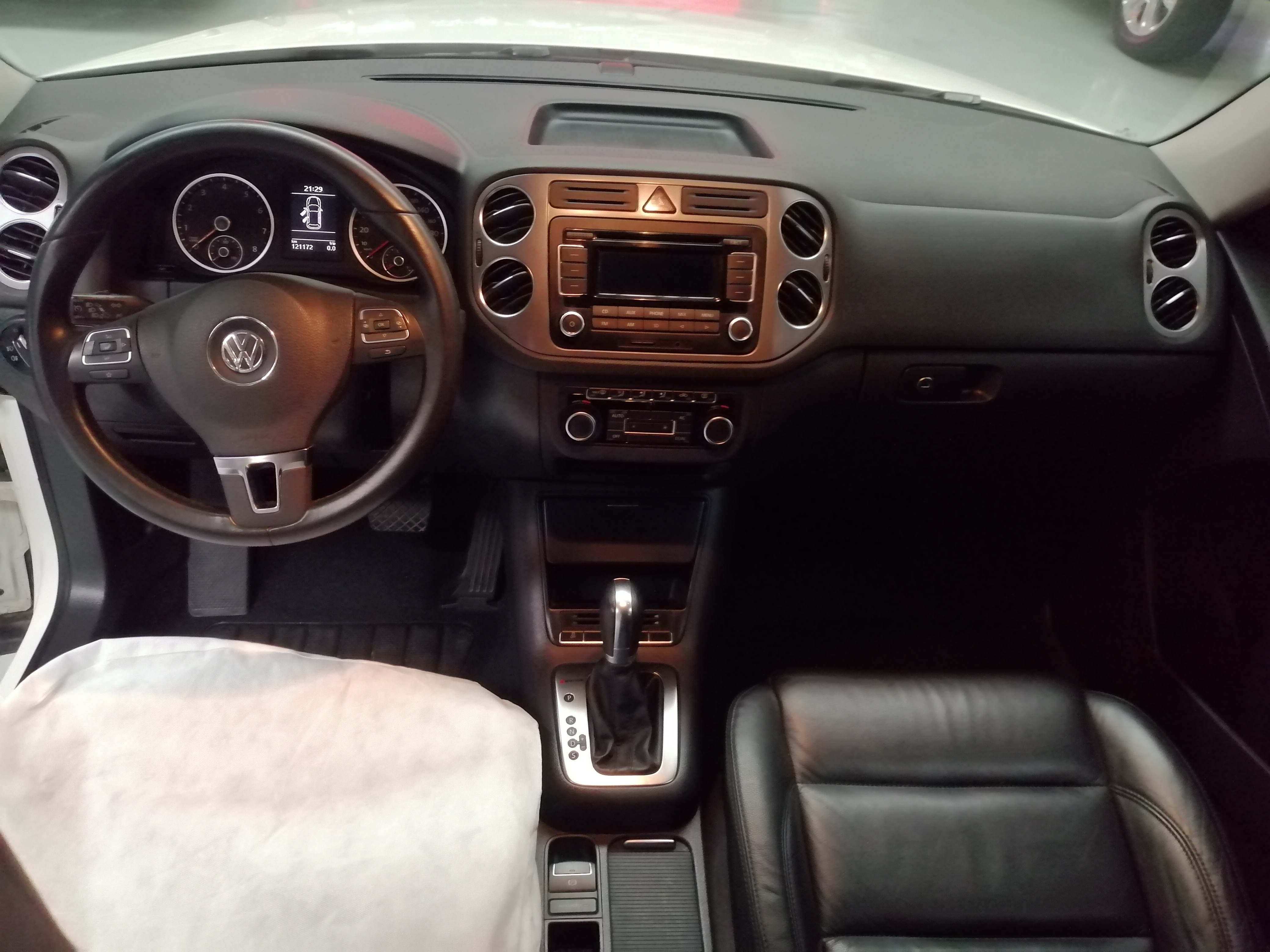 10万买辆8年的大众途观值不值?网友:8年的车,这车况!