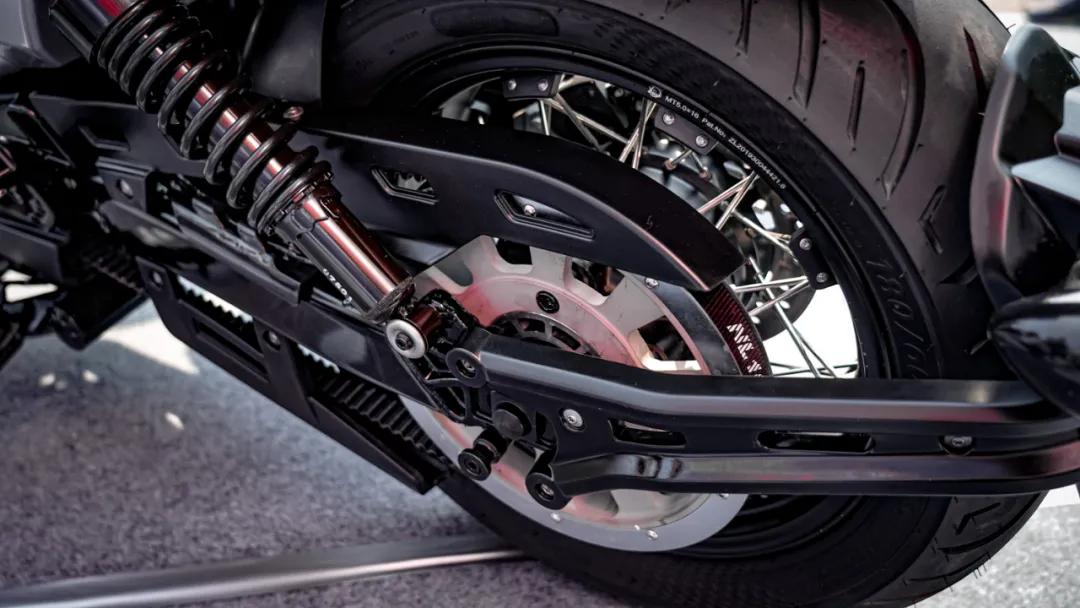 动力保持，换挡离合更轻—胖虎试驾大排V缸巡航龙嘉V霸650