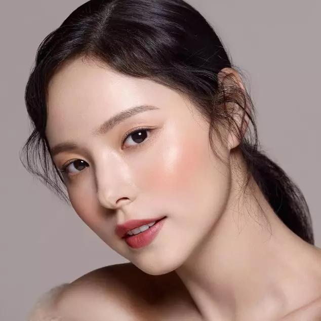 平价腮红收敛色和膨胀色的推荐,低饱和裸杏色腮红推荐