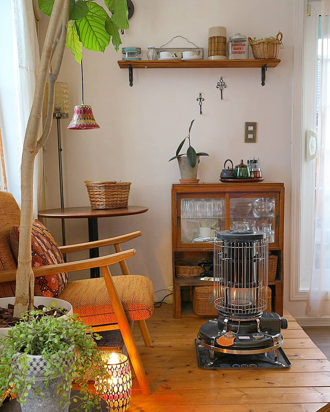 顶层带20平米左右的阁楼房子,有阁楼的挑高房子