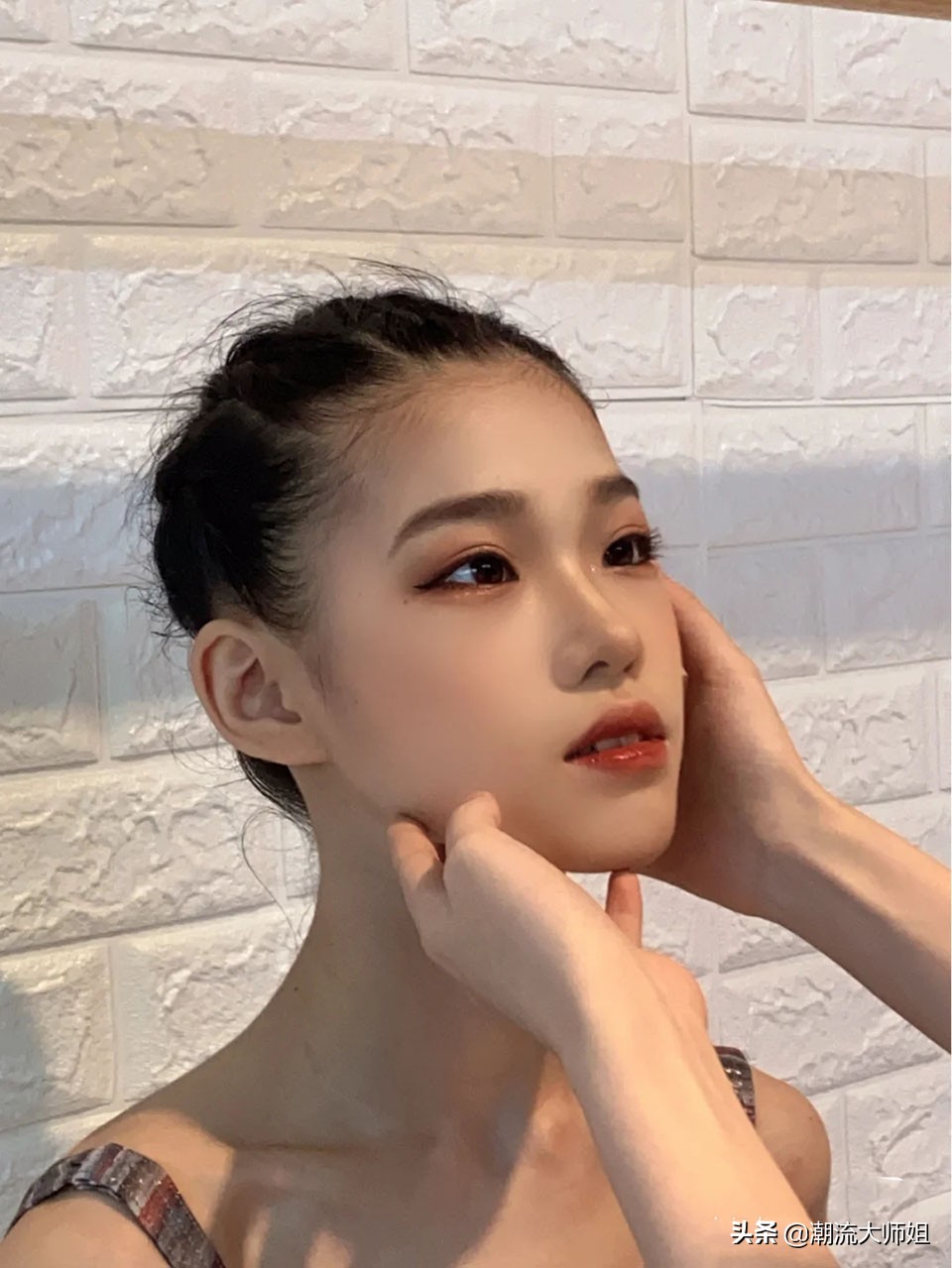 皮肤干燥又长斑先补水还是祛斑,长斑容易导致皮肤松弛