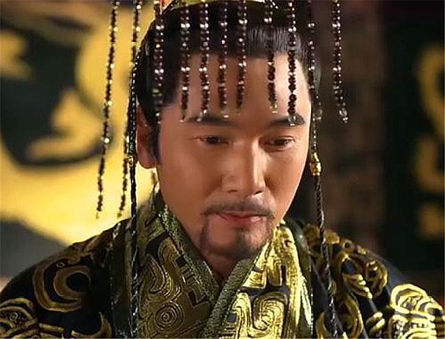 芈月传中芈月被秦王宠幸,芈月传让大臣佩服