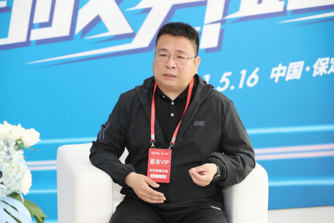 当我在长城工厂看马拉松时,我想些什么