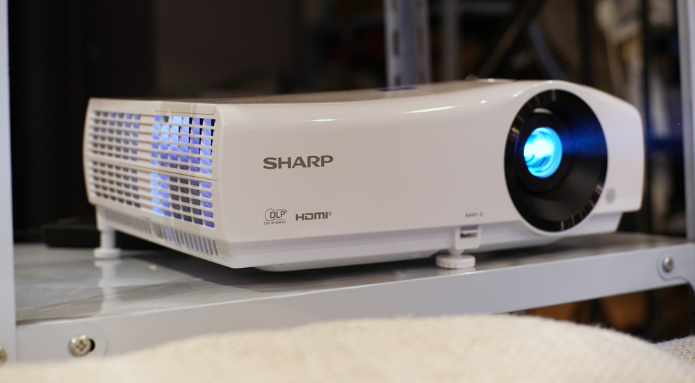 夏普xv-qz433a投影机评测,夏普xv-qz433a4k投影机