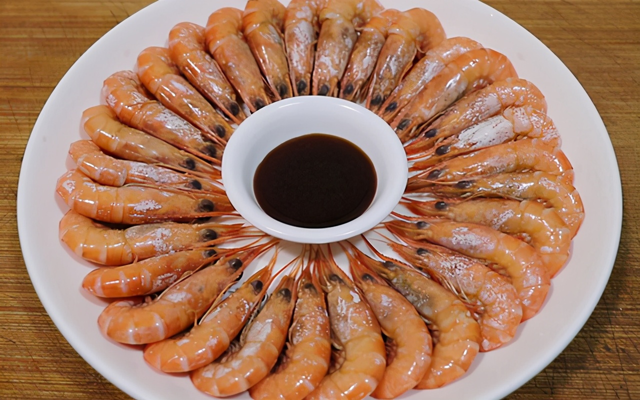 这才是大虾最好吃的做法虾肉鲜嫩,这才是大虾最正确的做法不煎不炸