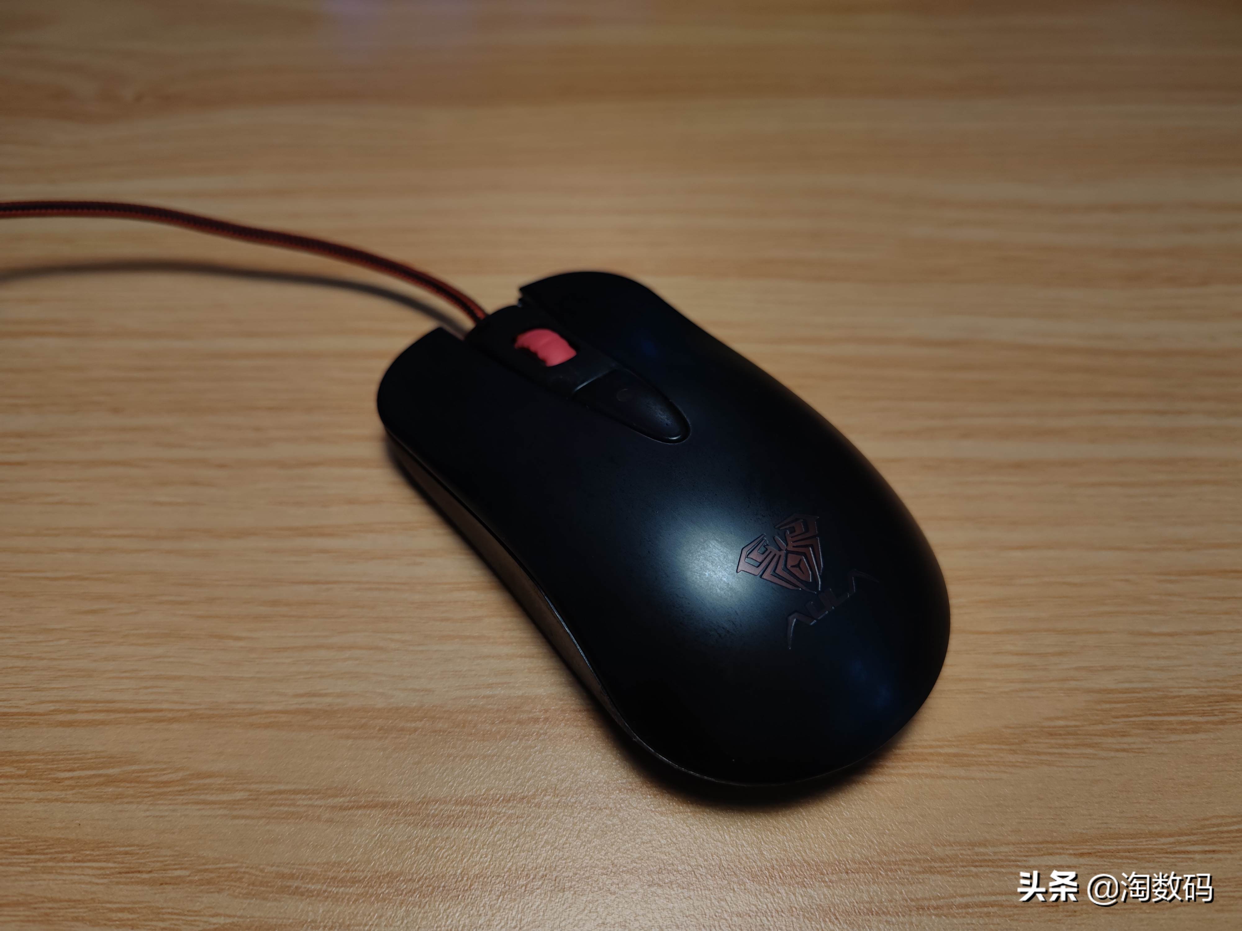 ¥9.9原封库存洋垃圾:AULA暗黑魔羯游戏鼠标开箱+拆解+除胶晒单