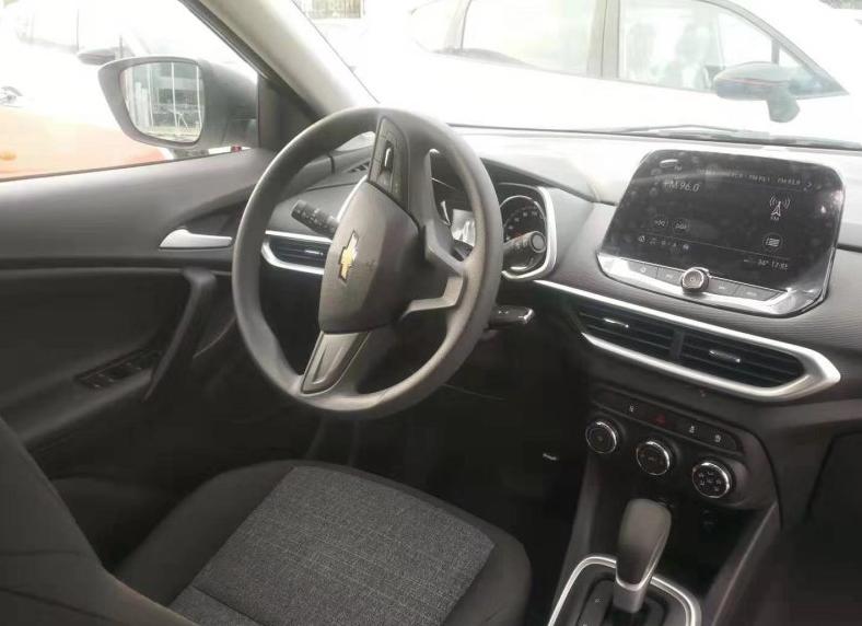 雪佛兰创酷和飞度,16年雪佛兰创酷功能详解